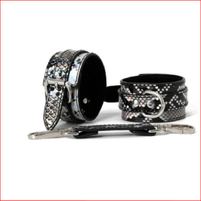 Wrist Cuffs Snakeskin Silver